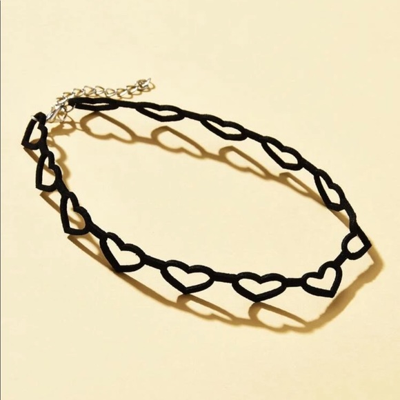 Heart Choker - Picture 2 of 6